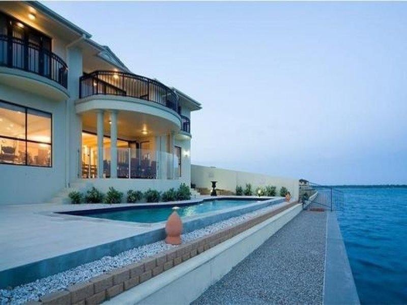 Paradise Point QLD 4216