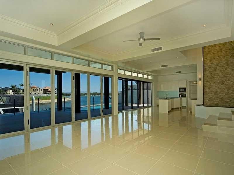 32 Knightsbridge Pde West, Paradise Point QLD 4216