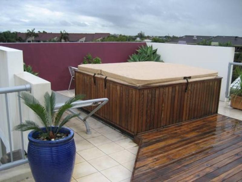 Runaway Bay QLD 4216