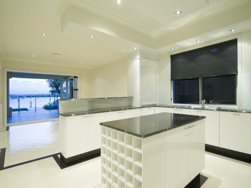 34 Brittanic Crescent, Paradise Point QLD 4216