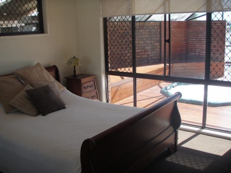Paradise Point QLD 4216