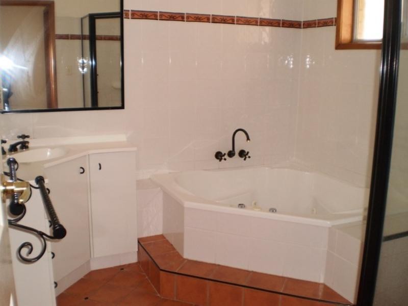 Paradise Point QLD 4216