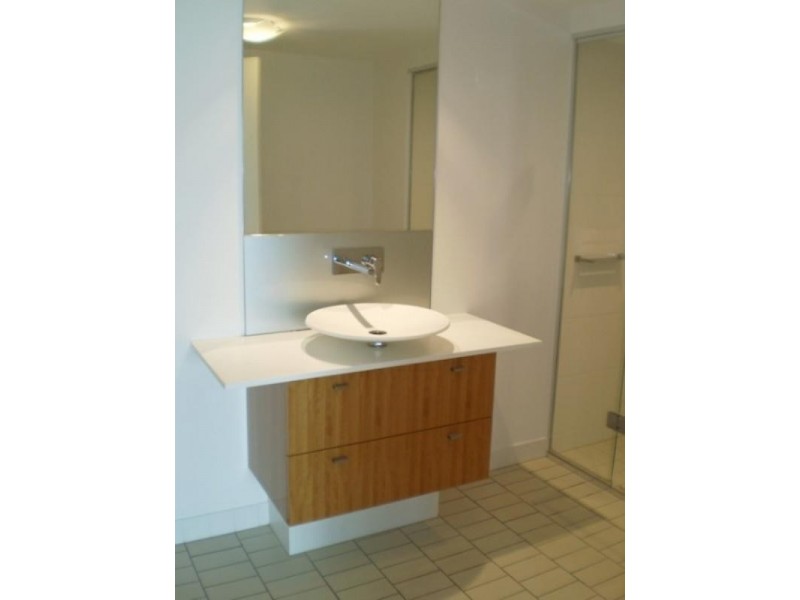 Paradise Point QLD 4216