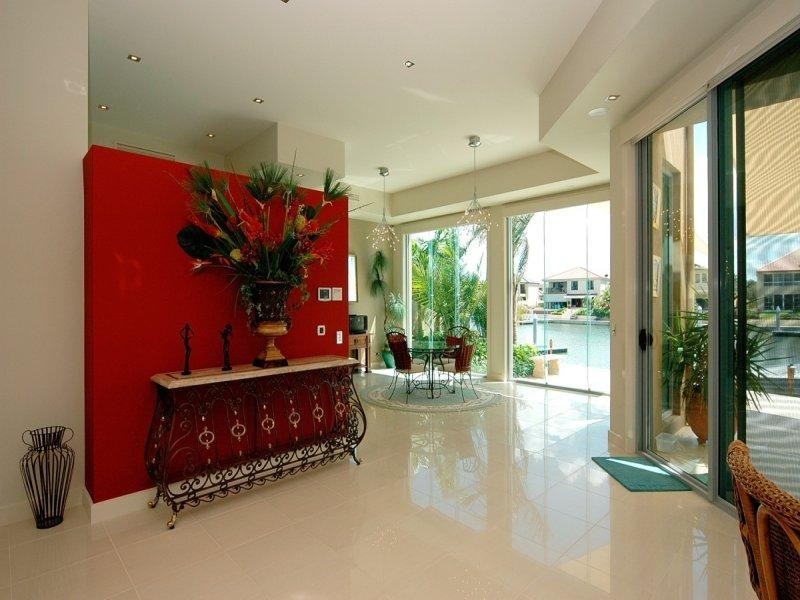 9 King James Court, Paradise Point QLD 4216