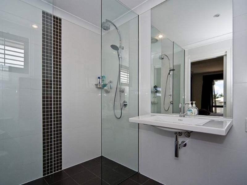 2 Biscay Way, Coombabah QLD 4216