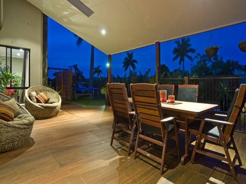 2 Biscay Way, Coombabah QLD 4216