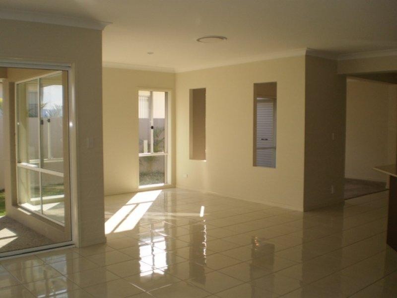 Hope Island QLD 4212