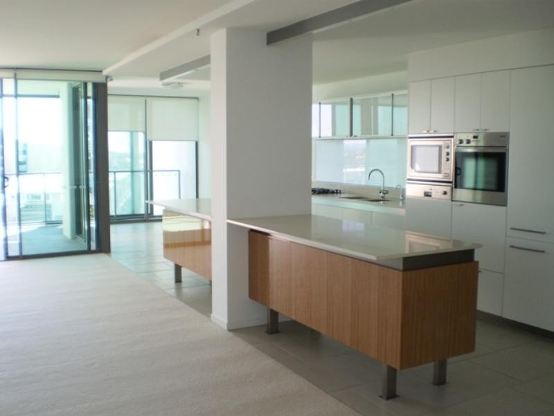 Paradise Point QLD 4216