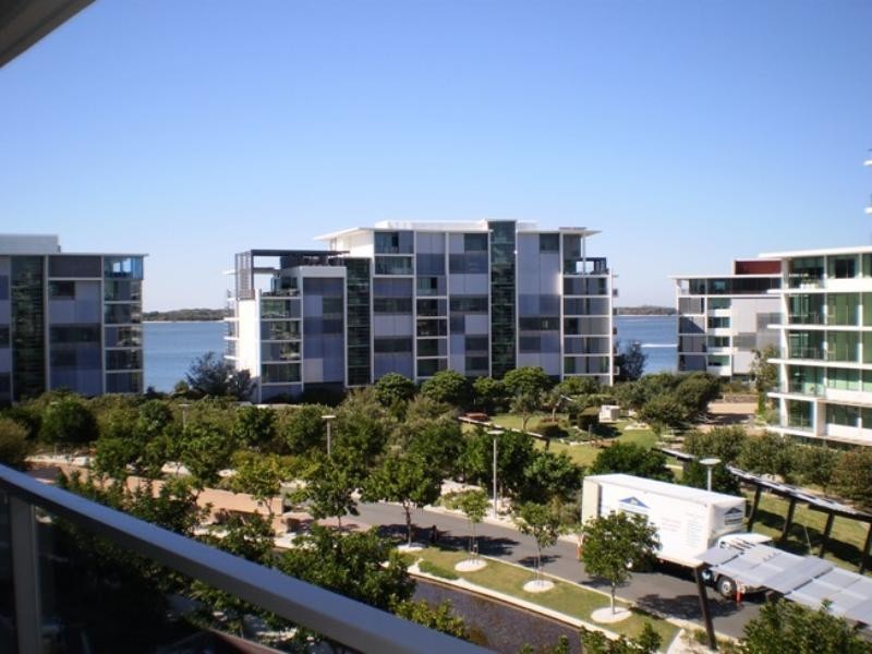 Paradise Point QLD 4216