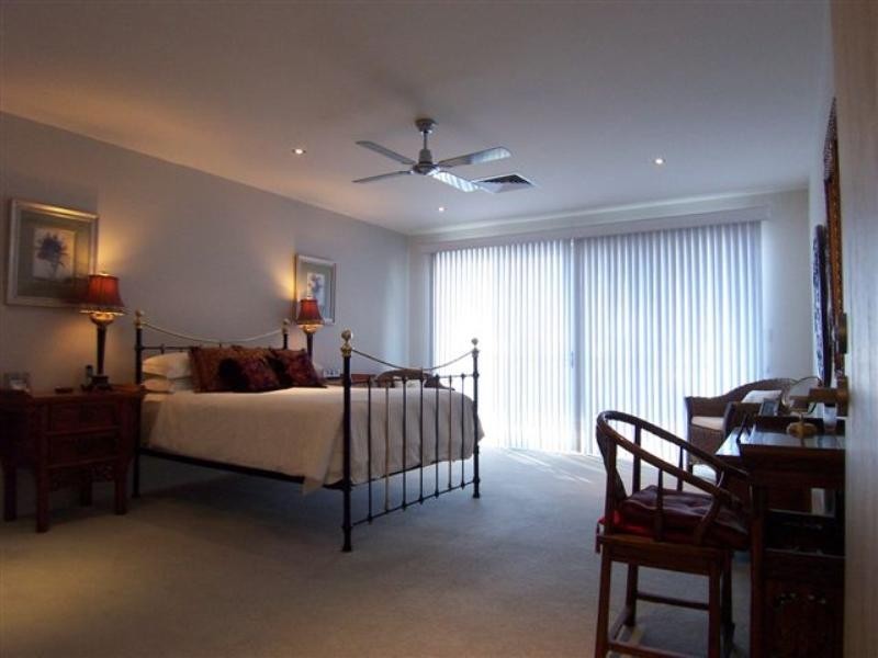 341/3 Pendraat Parade, Hope Island QLD 4212