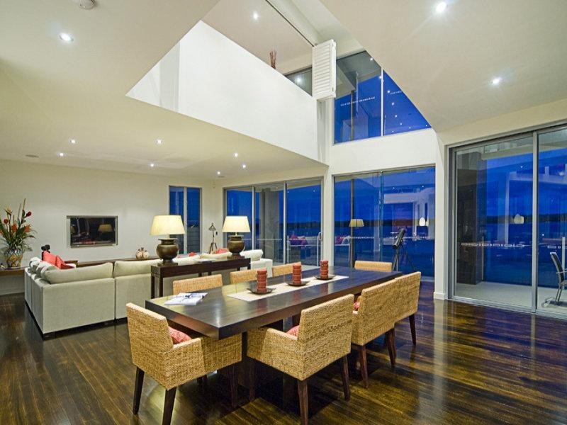 13 Parklane Terrace, Paradise Point QLD 4216