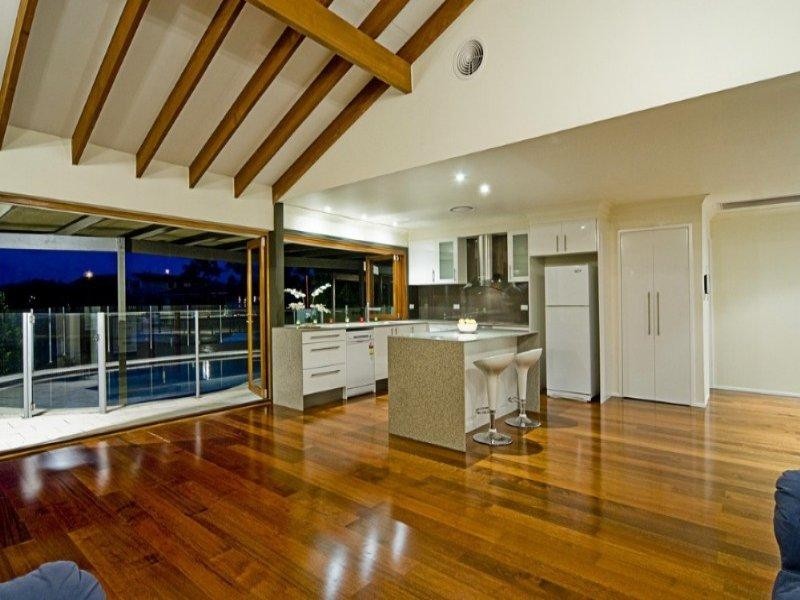 7 Tradewinds Avenue, Paradise Point QLD 4216