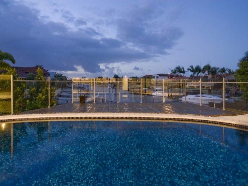 7 Tradewinds Avenue, Paradise Point QLD 4216