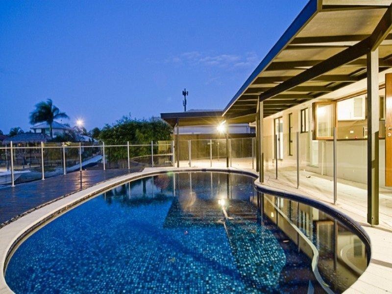 7 Tradewinds Avenue, Paradise Point QLD 4216