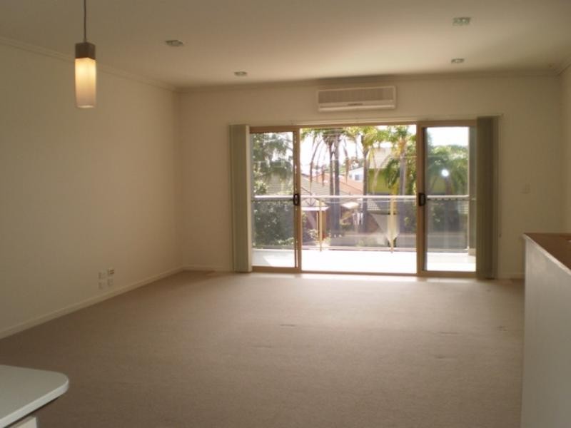 Paradise Point QLD 4216