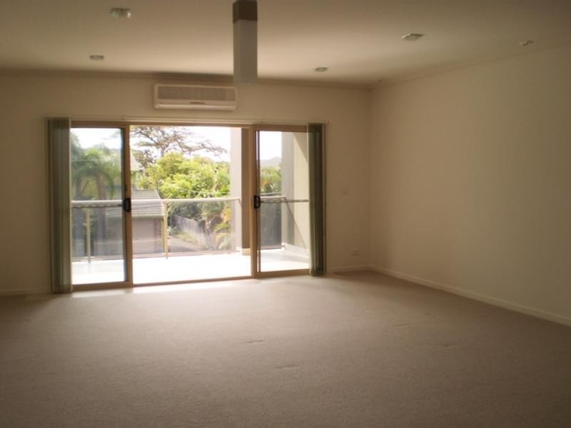 Paradise Point QLD 4216