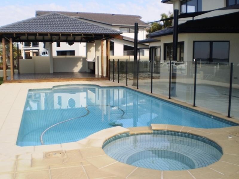 Hollywell QLD 4216