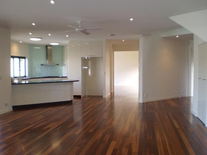 Hollywell QLD 4216