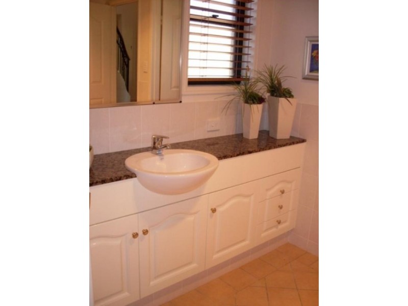 Paradise Point QLD 4216