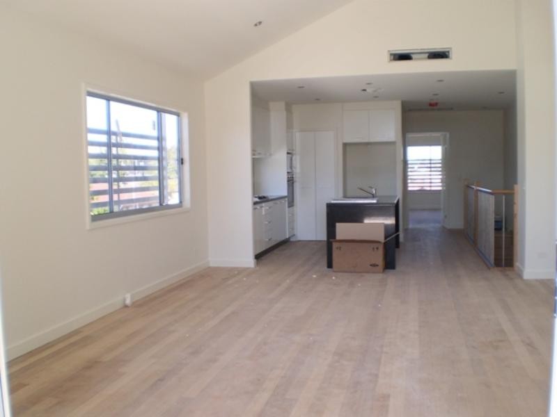 Paradise Point QLD 4216
