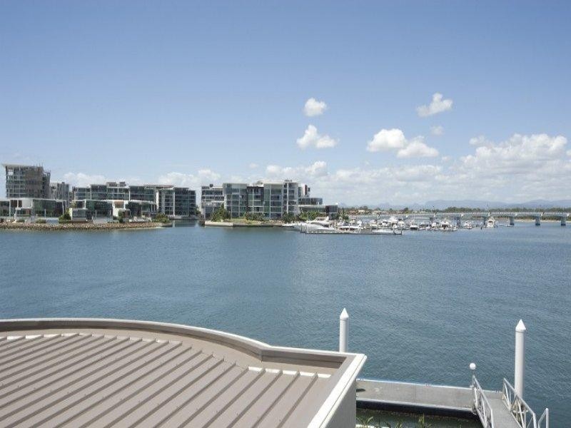 34 Brittanic Crescent, Sovereign Islands QLD 4216