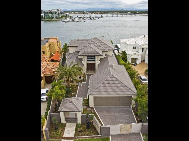 34 Brittanic Crescent, Sovereign Islands QLD 4216