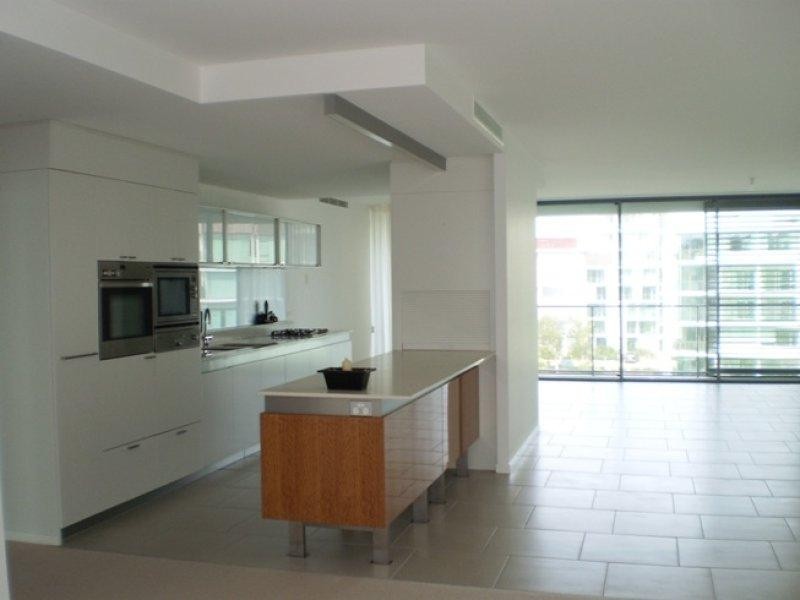 Paradise Point QLD 4216