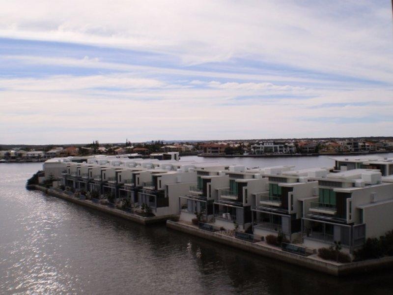 Paradise Point QLD 4216