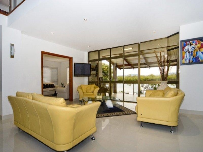 Paradise Point QLD 4216