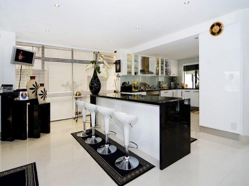 Paradise Point QLD 4216