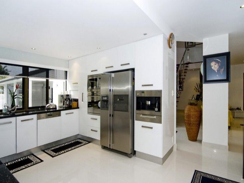 Paradise Point QLD 4216