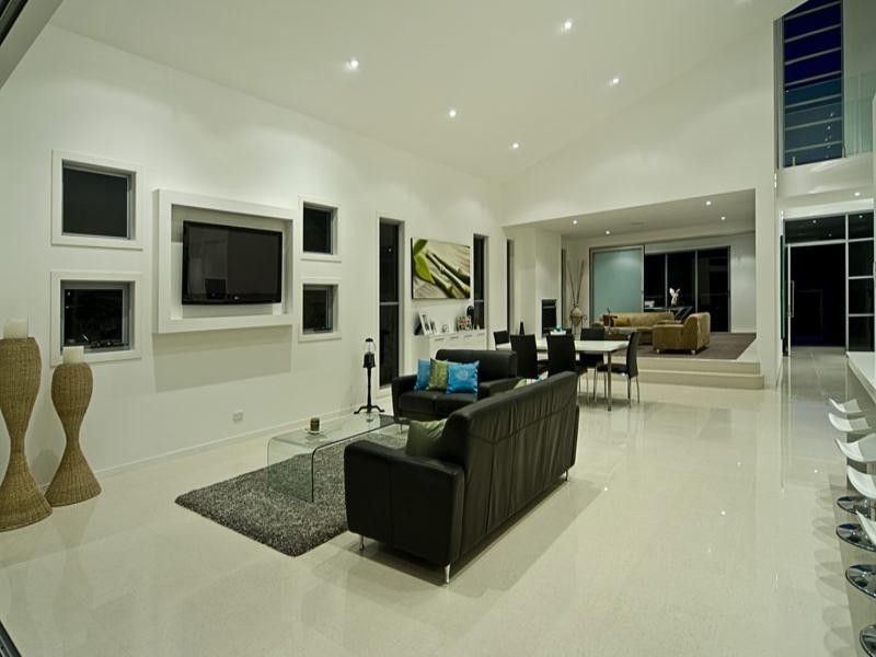 13 Queen Anne Court, Paradise Point QLD 4216