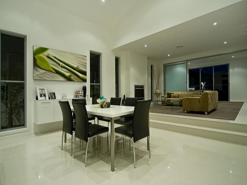 13 Queen Anne Court, Paradise Point QLD 4216