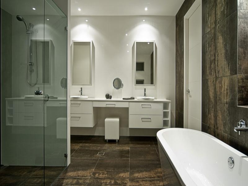 13 Queen Anne Court, Paradise Point QLD 4216