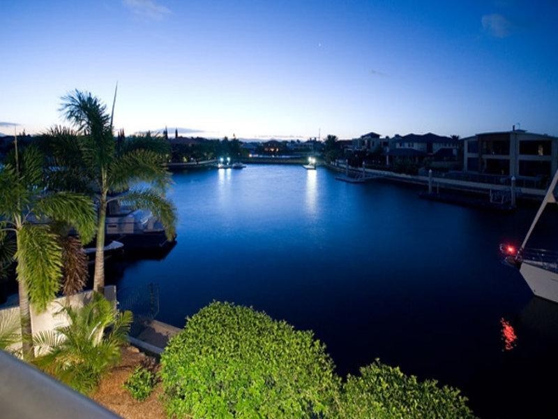 51 King Charles Drive, Paradise Point QLD 4216