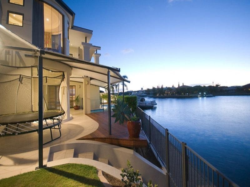 51 King Charles Drive, Paradise Point QLD 4216