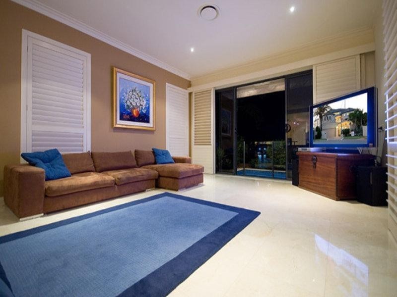 51 King Charles Drive, Paradise Point QLD 4216