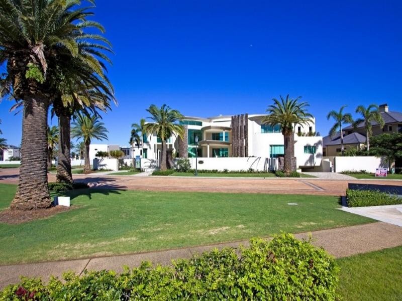 Paradise Point QLD 4216