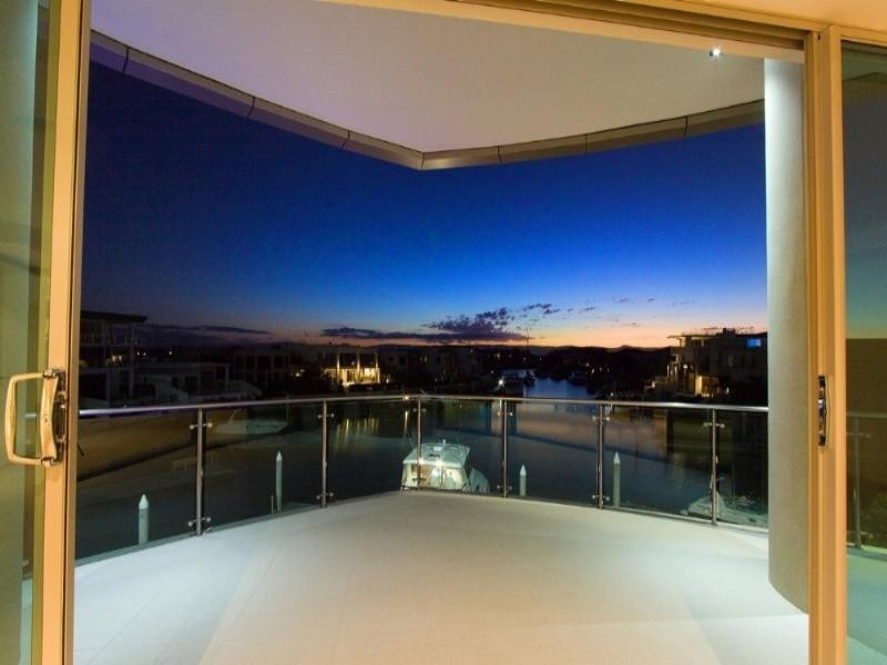 Paradise Point QLD 4216