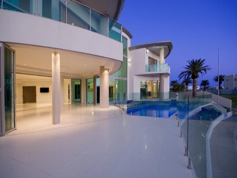 Paradise Point QLD 4216