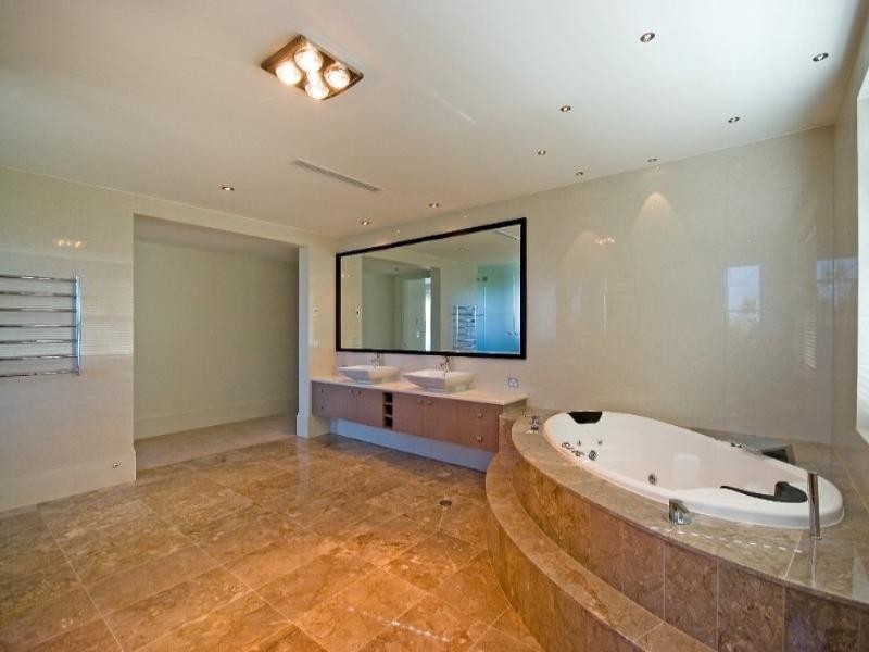 Paradise Point QLD 4216