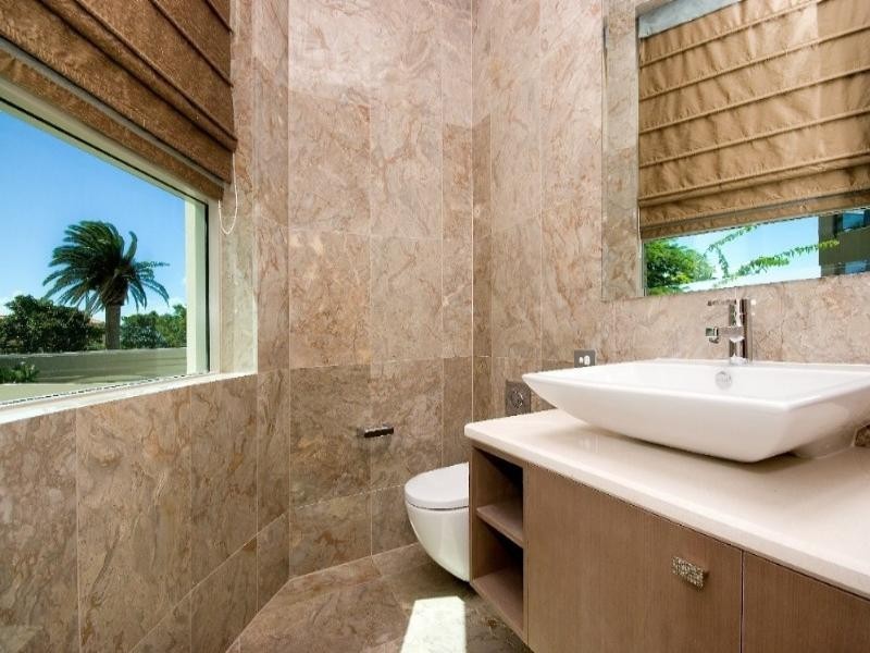 Paradise Point QLD 4216