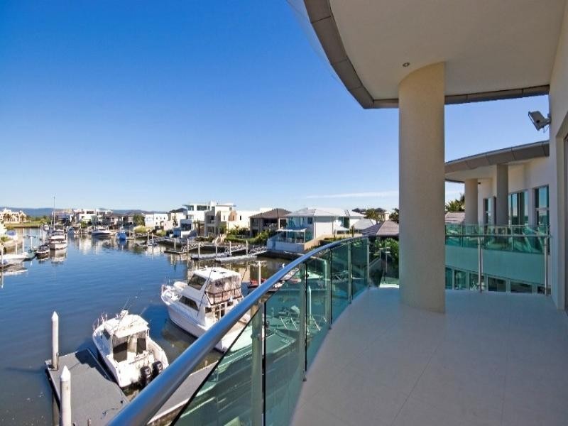 Paradise Point QLD 4216