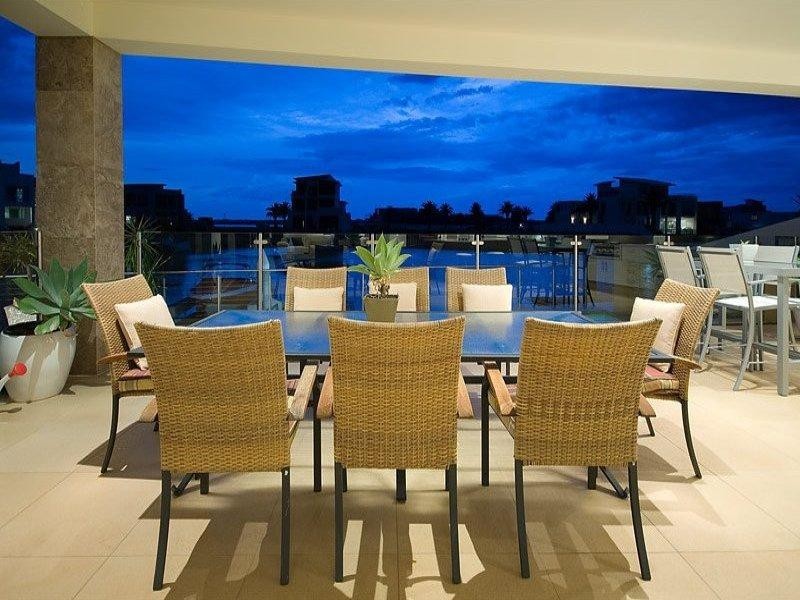 8 Royal Albert Crescent, Paradise Point QLD 4216