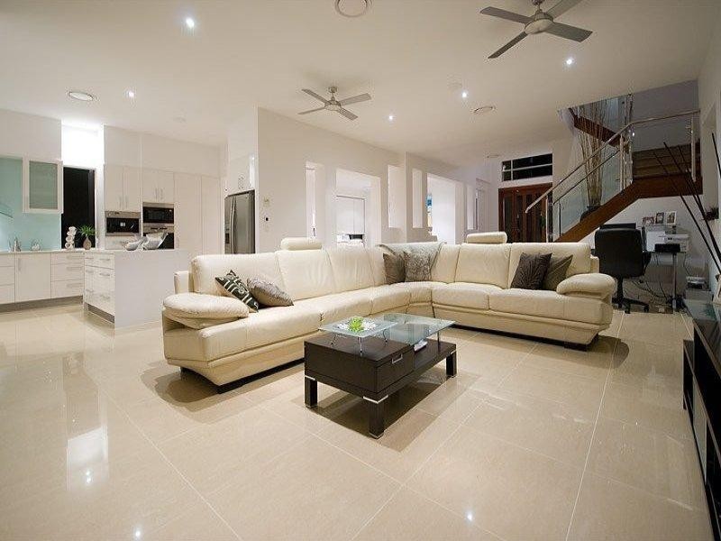 8 Royal Albert Crescent, Paradise Point QLD 4216