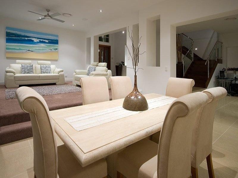 8 Royal Albert Crescent, Paradise Point QLD 4216