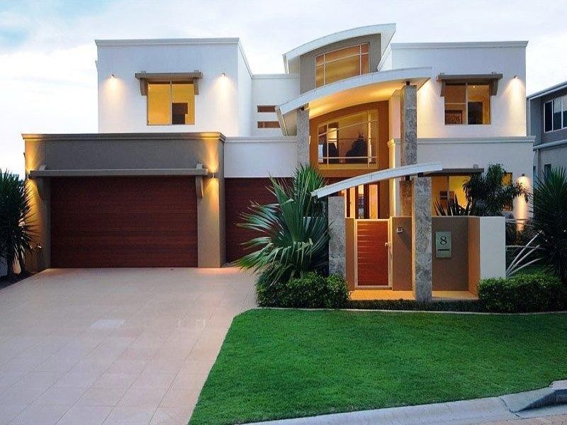 8 Royal Albert Crescent, Paradise Point QLD 4216