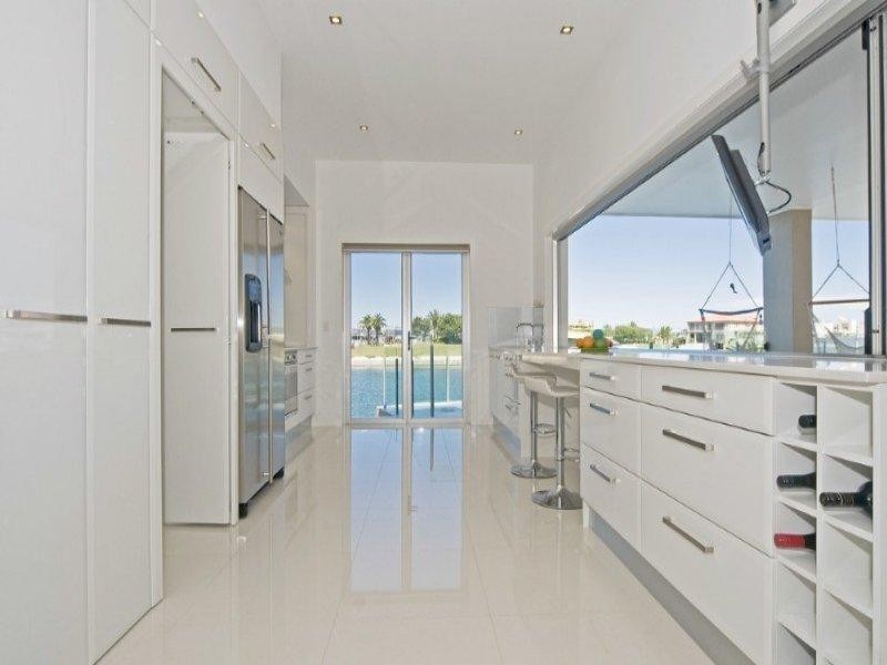 Paradise Point QLD 4216