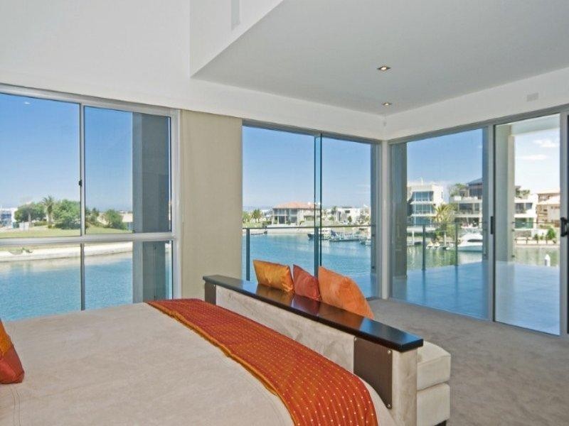 Paradise Point QLD 4216