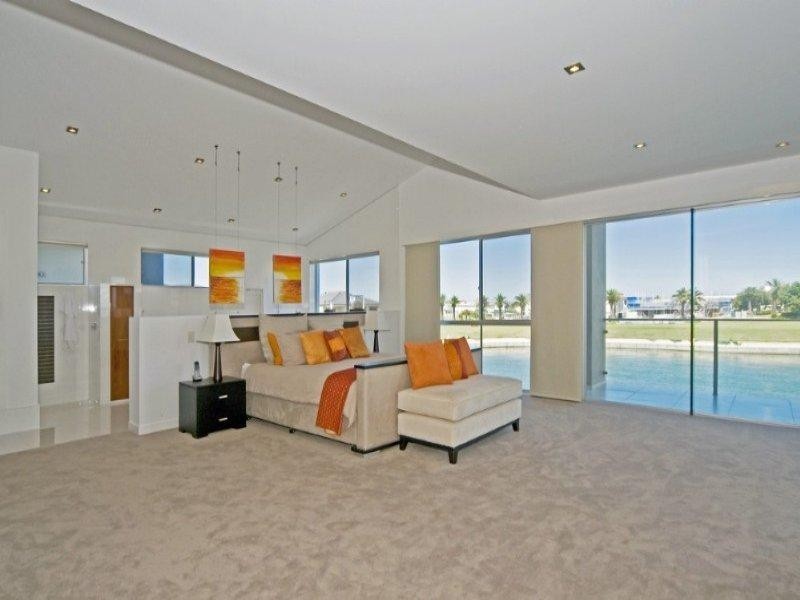 Paradise Point QLD 4216